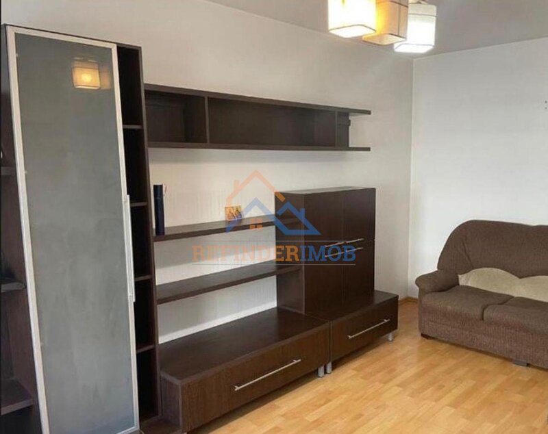 Margeanului Apartament de vanzare cu 3 camere, zona Rahova
