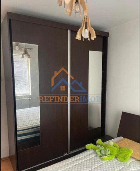 Margeanului Apartament de vanzare cu 3 camere, zona Rahova