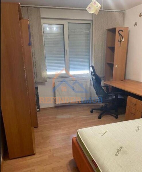 Margeanului Apartament de vanzare cu 3 camere, zona Rahova
